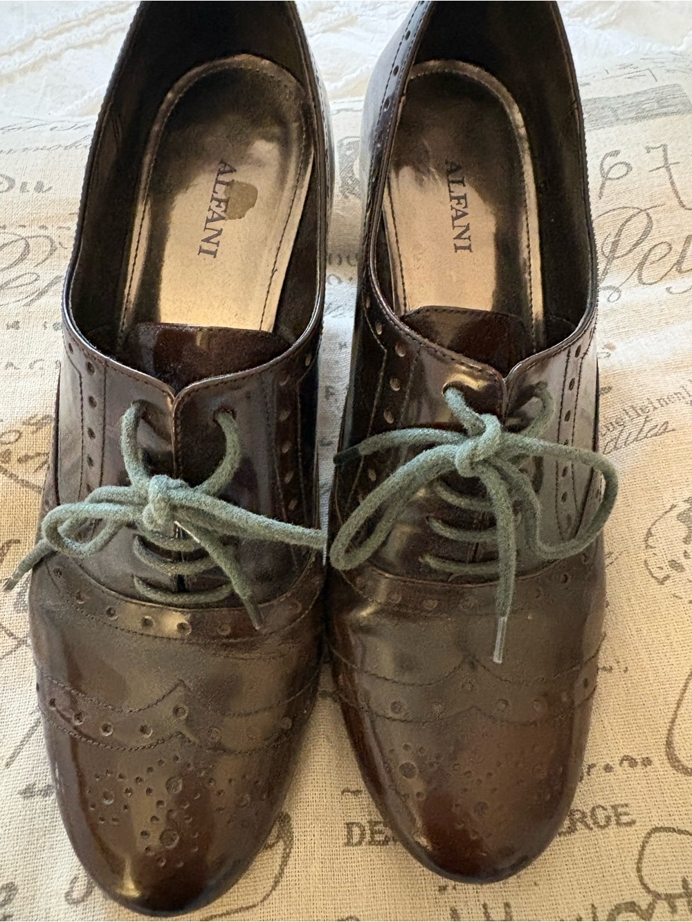 Alfani Dark Brown/Maroon Leather Wingtip Heeled Oxfords with Gray Laces